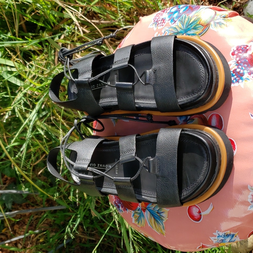 Anthropologie|Elvio Zanon Grao Toe Wedge Leather Sandals Size 6.5